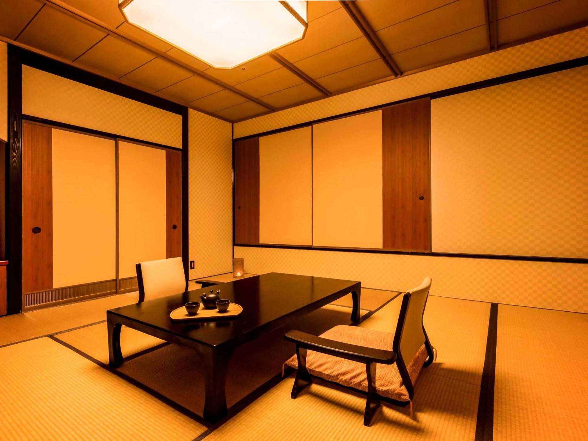Ooedo Onsen Monogatari Premium Saiki Bekkan Misasa الغرفة الصورة